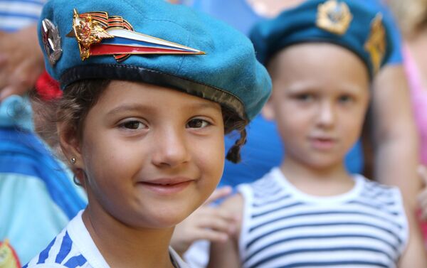 Celebración del día de las Fuerzas Aerotransportadoras de Rusia - Sputnik Mundo