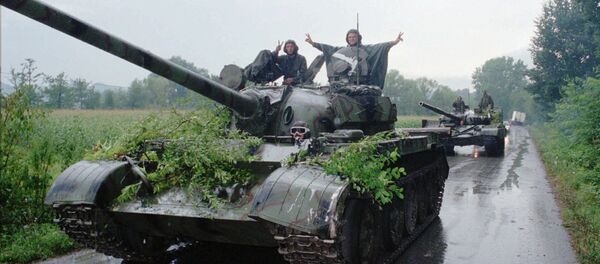 Soldados de Ejército croata celebran la victoria en Operación Tormenta (Archivo) Soldados de Ejército croata celebran la victoria en Operación Tormenta (Archivo) - Sputnik Mundo