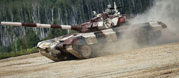 Torneo internacional Biatlón de Tanques 2015 en Alábino, región de Moscú, el 3 de agosto, 2015 - Sputnik Mundo