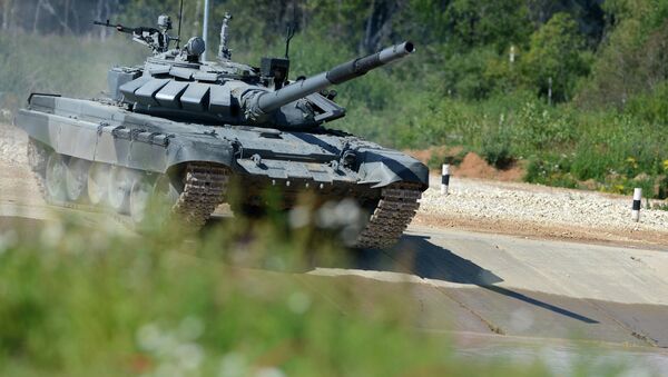 Torneo de biatlón de tanques en Alábino, región de Moscú, el 5 de agosto, 2015 - Sputnik Mundo