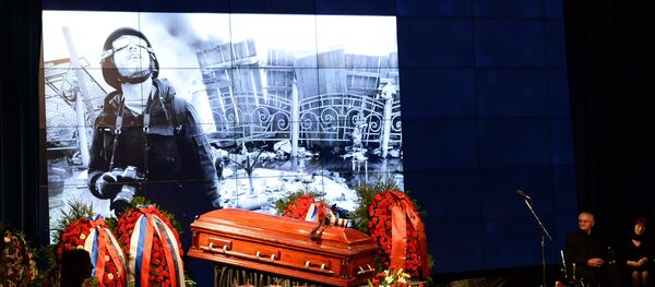 Hace un año murió en Donbás el periodista Andréi Stenin - Sputnik Mundo