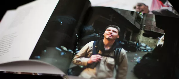 Libro Zona de conflicto con la selección de mejores obras del reportero gráfico Andréi Stenin Libro Zona de conflicto con la selección de mejores obras del reportero gráfico Andréi Stenin - Sputnik Mundo
