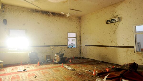 La mezquita de la ciudad de Abha después del ataque terrorista - Sputnik Mundo