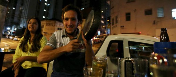 Las caceroladas han vuelto a sonar en las calles de Brasil a modo de protesta contra el Gobierno y la presidenta, Dilma Rousseff - Sputnik Mundo
