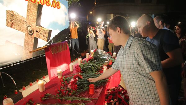 Osetia del Sur honra a víctimas de la guerra de agosto de 2008 - Sputnik Mundo