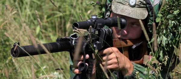 Un soldado ruso - Sputnik Mundo