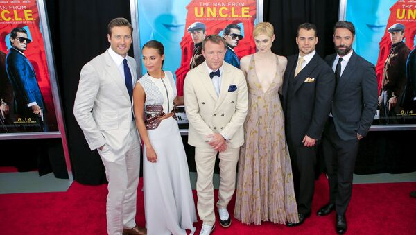 Armie Hammer, Alicia Vikander, Guy Ritchie, Elizabeth Debicki, Henry Cavill y Luca Calvani en el estreno de ´Operación UNCLE´ en Nueva York - Sputnik Mundo