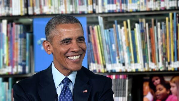 Barack Obama, presidente de EEUU, en la Biblioteca de Anacostia en Washington Barack Obama, presidente de EEUU, en la Biblioteca de Anacostia en Washington - Sputnik Mundo