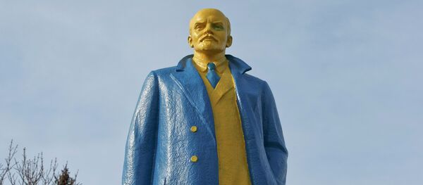 Estatua de Lenin en la ciudad ucraniana de Velika Novosilka - Sputnik Mundo