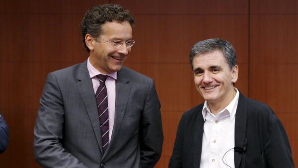 Presidente del Eurogrupo, Jeroen Dijsselbloem, y ministro de Finanzas de Grecia, Euclides Tsakalotos - Sputnik Mundo