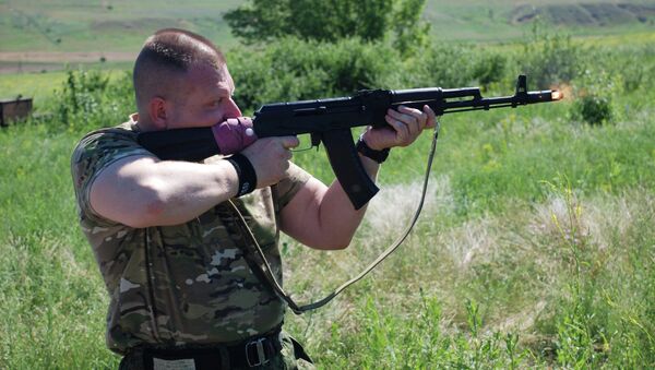Combatiente de autoproclamada república de Donetsk - Sputnik Mundo