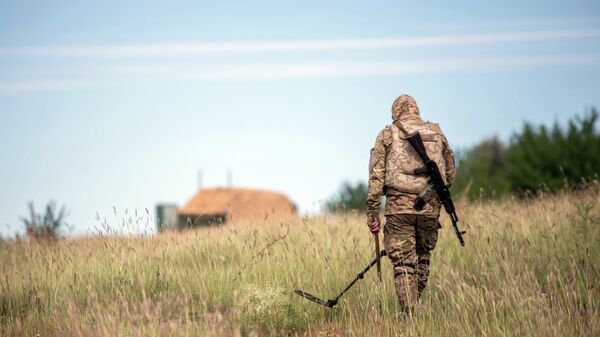 Soldado ucraniano - Sputnik Mundo