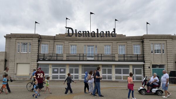 Dismaland, parque alternativo en Weston-Super-Mare - Sputnik Mundo