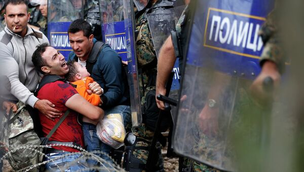 Refugiados en la frontera greco-macedonia (Archivo) - Sputnik Mundo