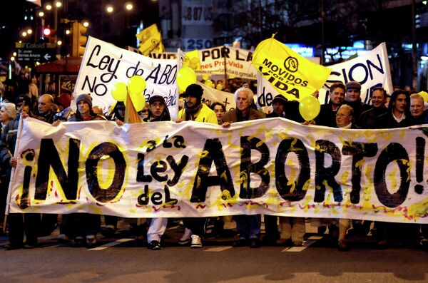 Manifestación en contra de la legalización del aborto en Montevideo - Sputnik Mundo