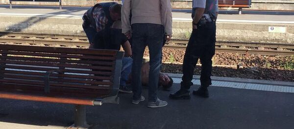 Detención del sospechoso del tiroteo en un tren de la compañía Thalys - Sputnik Mundo