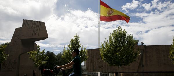 Bandera de España en Madrid - Sputnik Mundo