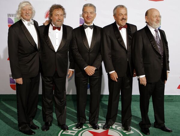 Les Luthiers arrive for the 12th annual Latin Grammy Awards at the Mandalay Bay Hotel and Casino Event Center in Las Vegas, Nevada - Sputnik Mundo
