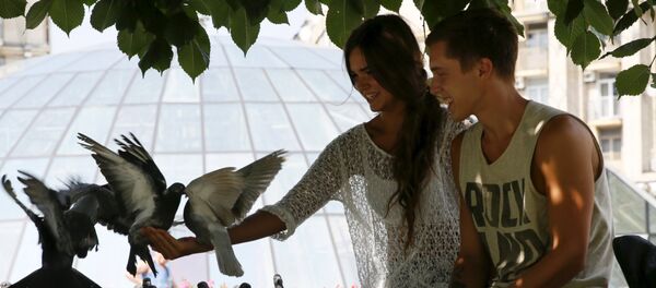 Habitantes de Kiev - Sputnik Mundo