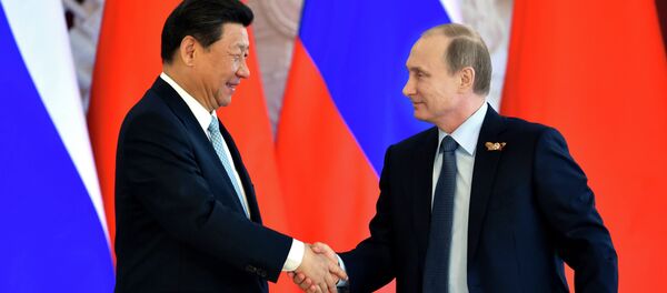 Presidente de China, Xi Jinping y presidente de Rusia, Vladímir Putin - Sputnik Mundo