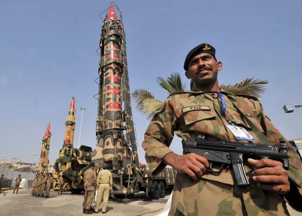 Se estima que la India y Pakistán suman en total entre 150 y 200 dispositivos nucleares. Aunque la cifra exacta sea difícil de calcular, ya que ambas naciones no se han sumado al Tratado de No Proliferación Nuclear (NPT). Se estima que la India y Pakistán suman en total entre 150 y 200 dispositivos nucleares. Aunque la cifra exacta sea difícil de calcular, ya que ambas naciones no se han sumado al Tratado de No Proliferación Nuclear (NPT). - Sputnik Mundo