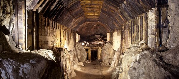 Parte del sistema subterráneo construido por la Alemania nazi en lo que hoy es Gluszyca-Osowka, Polonia (archivo) - Sputnik Mundo