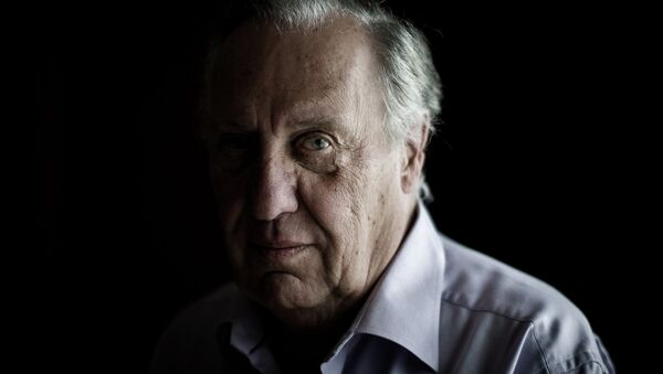 Frederick Forsyth - Sputnik Mundo