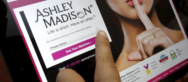 La página de inicio del sitio web Ashley Madison - Sputnik Mundo