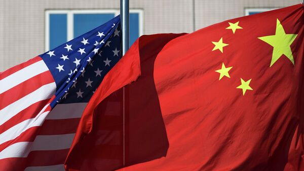 Las banderas de EEUU y China - Sputnik Mundo