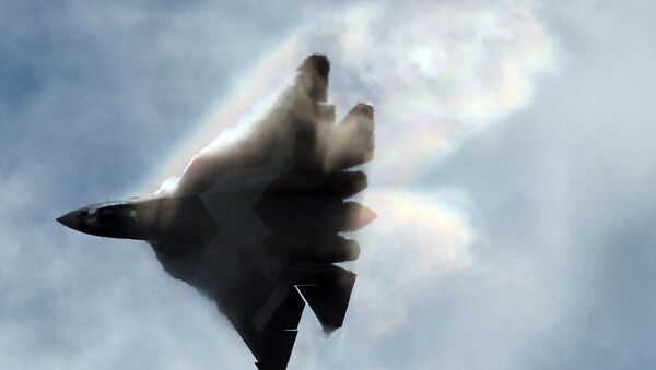 Caza ruso Su-57, anteriormente conocido como T-50 o PAK FA - Sputnik Mundo