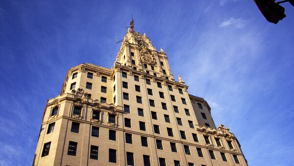 Edificio de Telefónica en la Gran Vía en Madrid - Sputnik Mundo