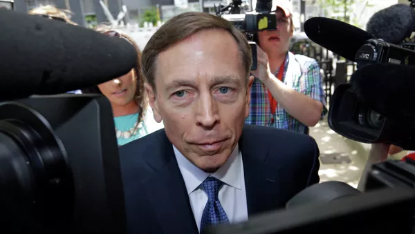 David Petraeus, antiguo director de la CIA y excomandante de las fuerzas estadounidenses en Afganistán e Irak - Sputnik Mundo