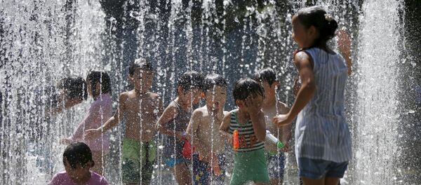 Niños en el parque de Tokio - Sputnik Mundo