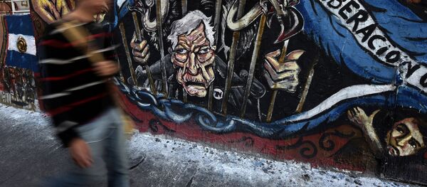 Un grafiti en Buenos Aires, Argentina - Sputnik Mundo