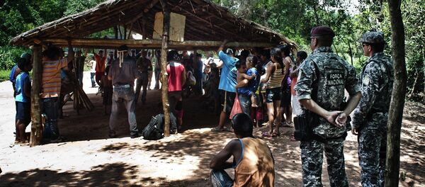 El Ejército de Brasil actúa en el conflicto entre indígenas y granjeros en Mato Grosso - Sputnik Mundo