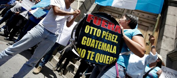 Manifestación frente al Congreso de Guatemala - Sputnik Mundo