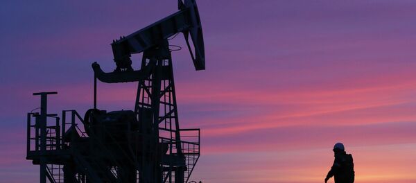Extracción de petróleo en Bashkortostán, Rusia - Sputnik Mundo