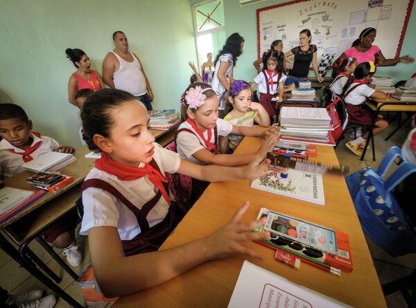 Inicio de curso en una escuela de La Habana - Sputnik Mundo