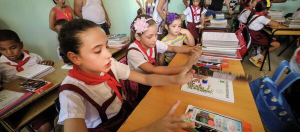 Inicio de curso en una escuela de La Habana (Archivo) - Sputnik Mundo