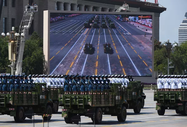 El grandioso desfile militar en Pekin El grandioso desfile militar en Pekin - Sputnik Mundo