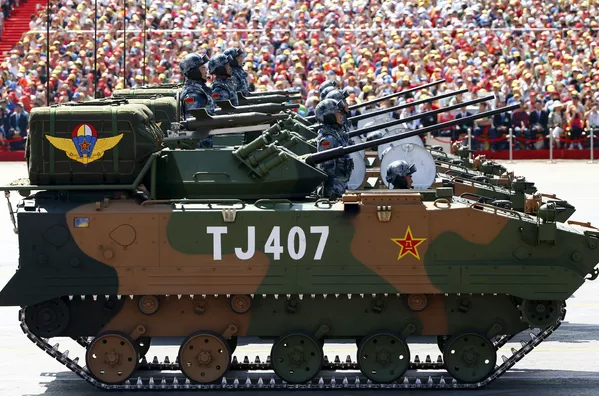 El grandioso desfile militar en Pekin El grandioso desfile militar en Pekin - Sputnik Mundo
