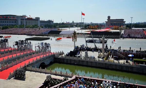 El grandioso desfile militar en Pekin El grandioso desfile militar en Pekin - Sputnik Mundo