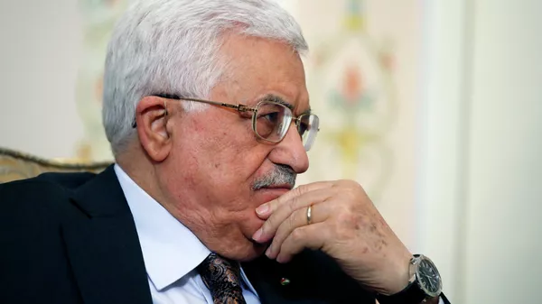 Palestinian President Mahmud Abbas meets with Russian President Vladimir Putin in the Novo-Ogaryovo residence outside Moscow, Russia, Monday, April 13, 2015. - Sputnik Mundo