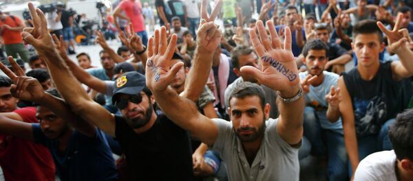 Inmigrantes en Budapest, Hungría - Sputnik Mundo