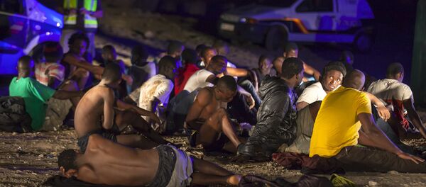 Migrantes africanos en las Islas Canarias - Sputnik Mundo