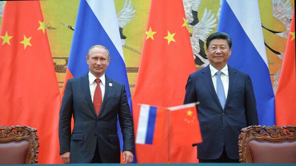 Presidente de Rusia, Vladímir Putin, y presidente de China, Xi Jinping (archivo) - Sputnik Mundo