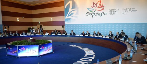 Sessión del Foro Económico Oriental Sessión del Foro Económico Oriental - Sputnik Mundo