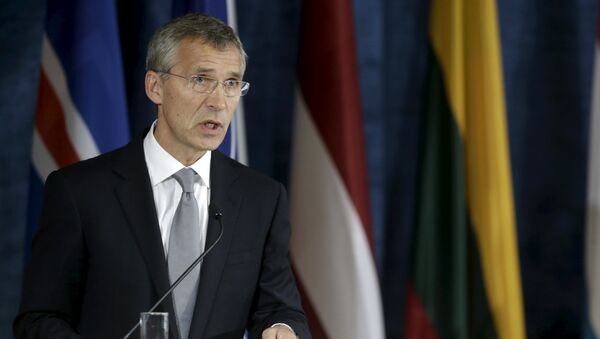 Jens Stoltenberg, secretario general de la OTAN, durante una rueda de prensa en Lituania, el 3 de septiembre, 2015 - Sputnik Mundo