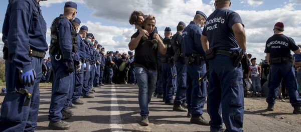 Migrantes en Hungría - Sputnik Mundo