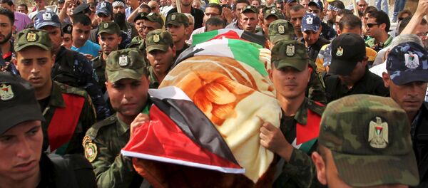 Funeral de Riham Dawabshe, madre del bebé palestino que unos colonos judíos quemaron vivo en Cisjordania - Sputnik Mundo